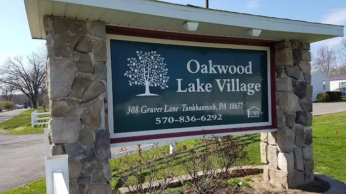 Oakwood Lake Village Picture 3