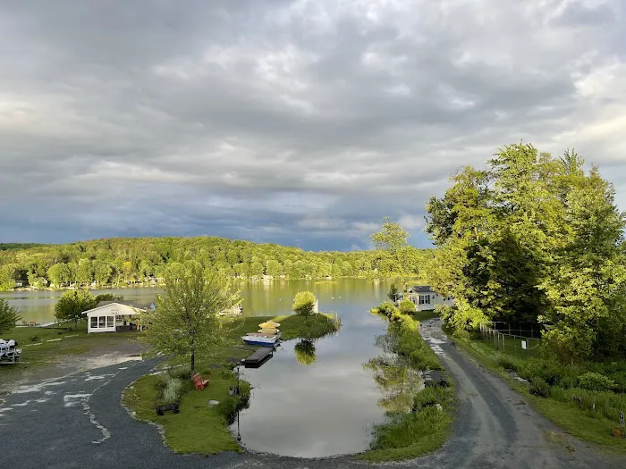 Clayton Park RV Escape Picture 4