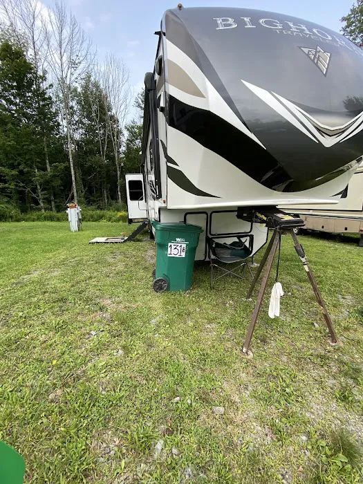Benton Hills Mobile Home Park Picture 10