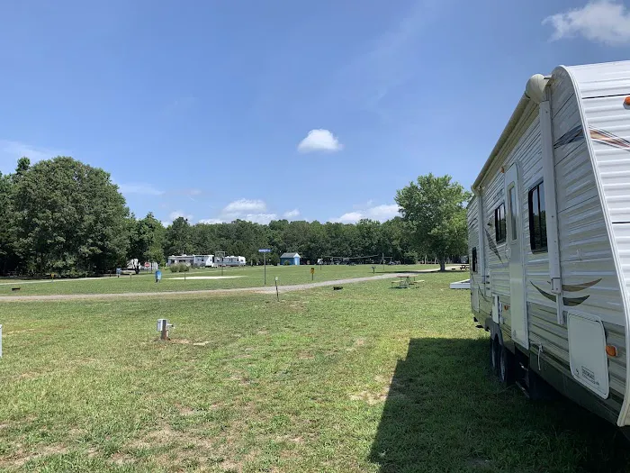 Colonial Meadows Family Campground Picture 4