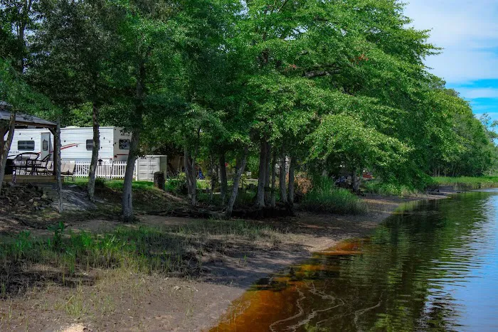Scenic Riverview Campground Picture 7