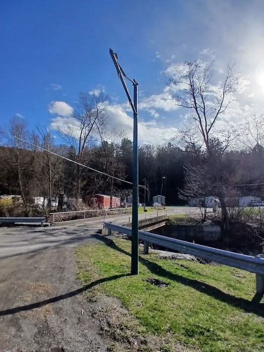 Creekside Mobile Home Park Picture 1