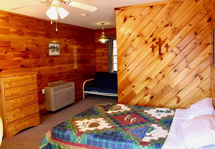 Mirror Lake Retreat Picture 3