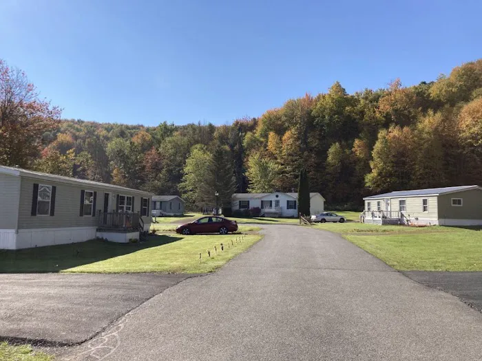 Wooded Estates Mobile Home Community Picture 2