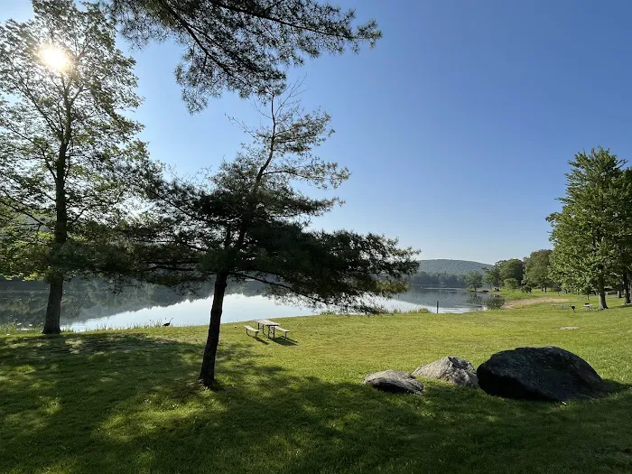 Lake Waramaug State Park Campground Picture 3