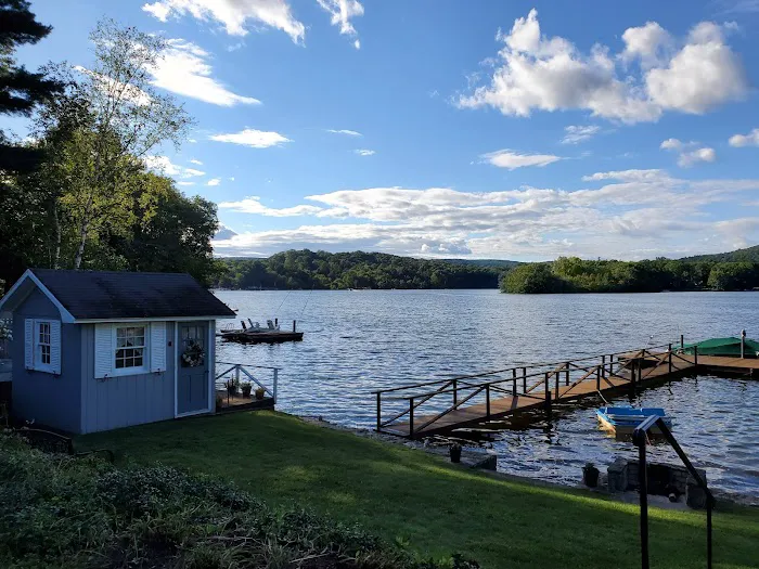 Lake Waramaug State Park Campground Picture 2