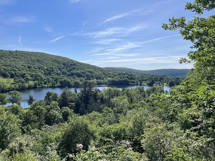 Lake Waramaug State Park Campground Picture 5