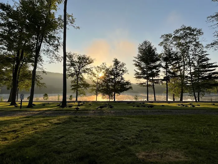 Lake Waramaug State Park Campground Picture 9