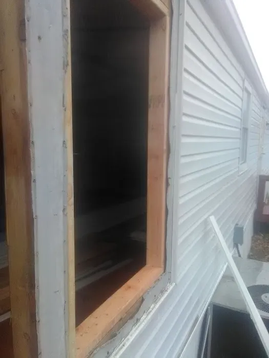Maple Square Mobile Home Park Picture 7