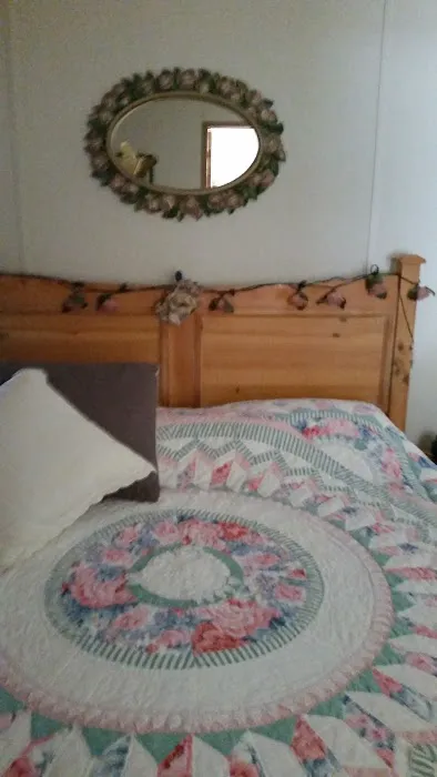 Maple Square Mobile Home Park Picture 10