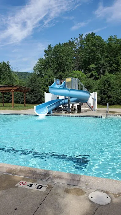 Twin Grove RV Resort & Cottages Picture 1