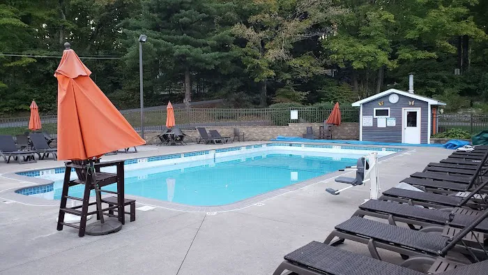 Keen Lake Camping Cottage Resort Picture 3