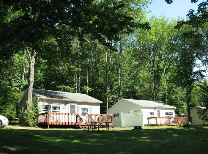 Keen Lake Camping Cottage Resort Picture 2