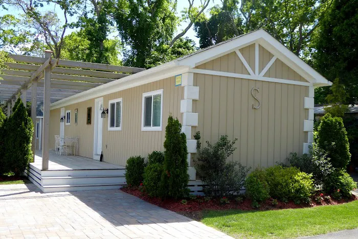 East Hampton Village Manufactured Home Community Picture 2