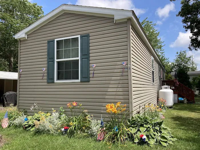 Riverwoods Mobile Home Community Picture 2