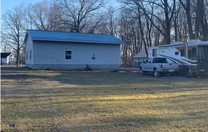 B&B RV site rental Picture 1