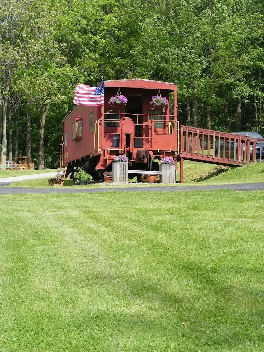 The Loose Caboose Campground Picture 3