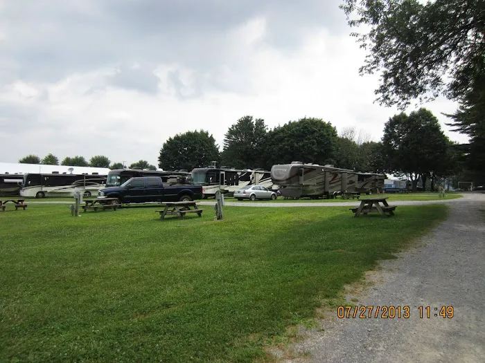 Roamers Retreat Campground Picture 8