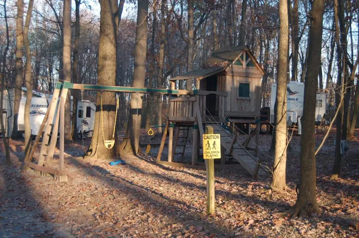 Oma's Family Campground Picture 6