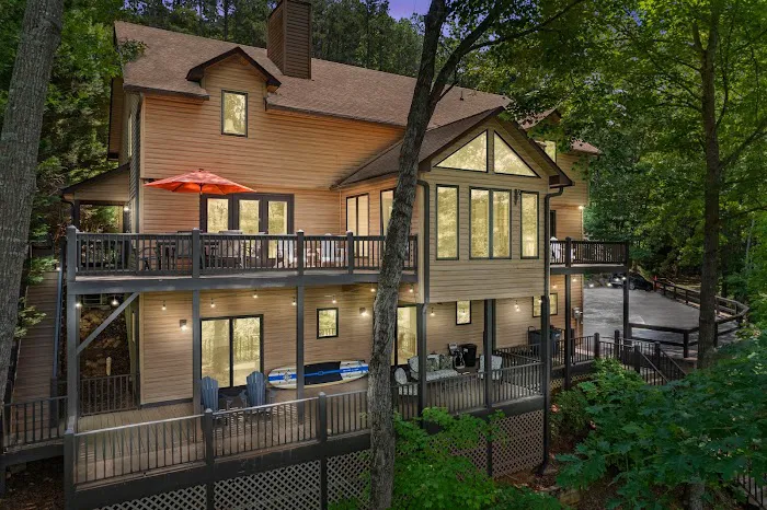 Kingfisher Lake House Picture 3