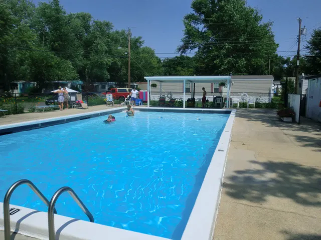 English Creek Manor Picture 2