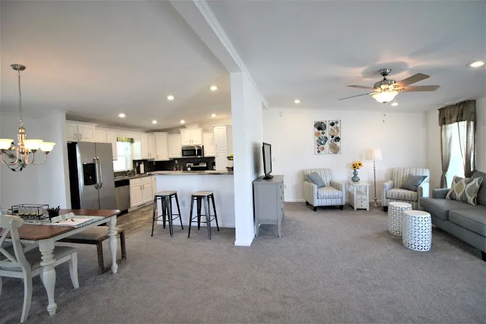 Oak Forest II Manufactured Home Community Picture 4