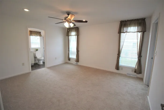 Oak Forest II Manufactured Home Community Picture 9