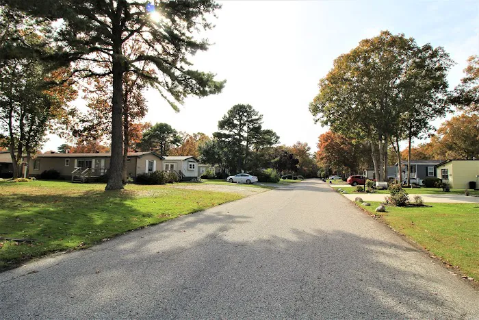 Oak Forest Mobile Home Park Picture 10