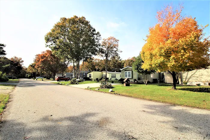 Oak Forest Mobile Home Park Picture 8