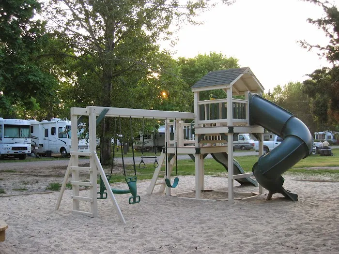 Pomona RV Park & Campground Picture 7