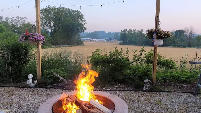 Lone Oak Campsites Picture 4