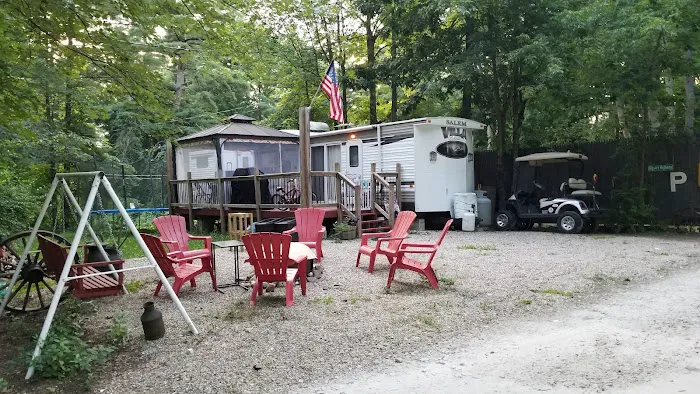 Lone Oak Campsites Picture 7