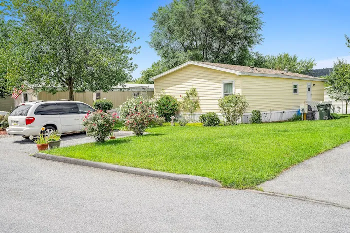 Grantville Commons Manufactured Home Community Picture 10