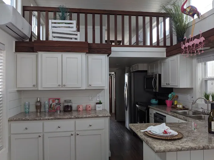 Recreational Resort Cottages and Cabins Picture 4