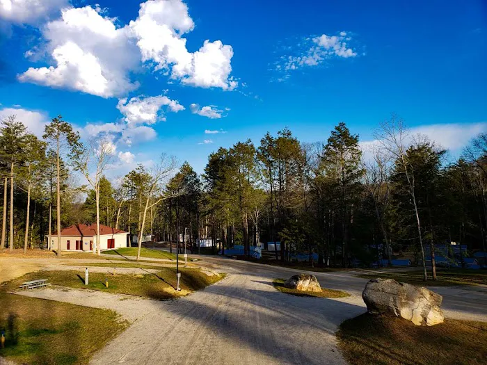 Pine Lake RV Resort & Cottages Picture 4