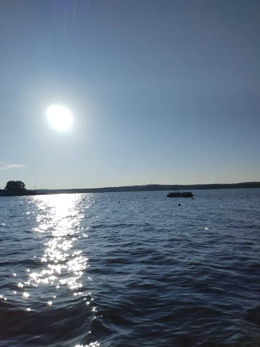 Holloway Beach Picture 5