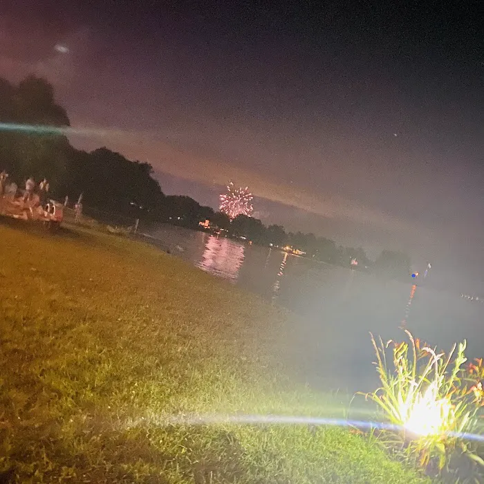 Holloway Beach Picture 9