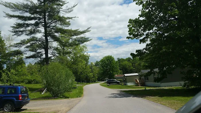 Forest Hills Mobile Home Park Picture 8