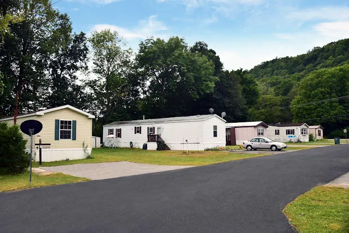 Park D' Antoine Manufactured Home Community Picture 3