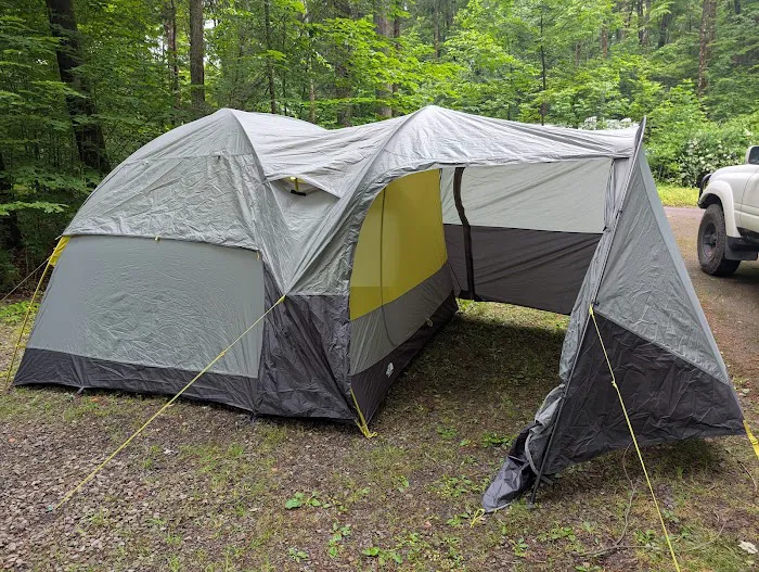 Carpenter Town Camping Picture 5