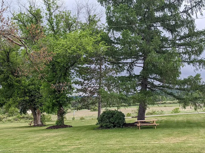 Crestwood Mobile Home Park Picture 5