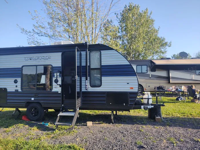 Hide-A-Way Campsites Picture 2