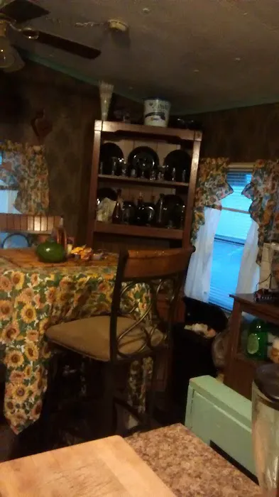 Trailer Village Park Picture 6