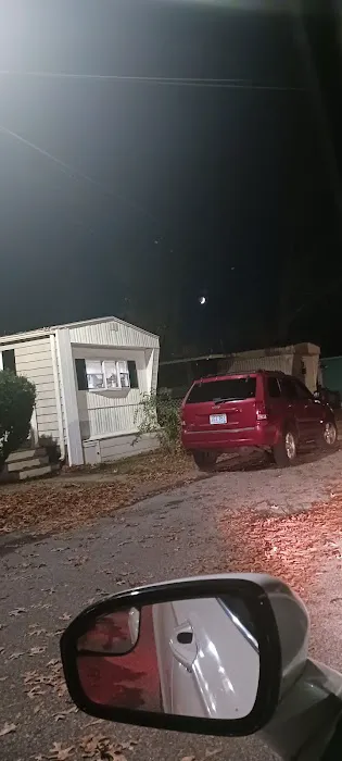 Post Road Mobile Home Park Picture 7