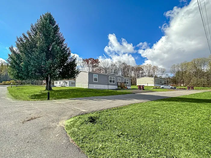Hyspot Mobile Home Park Picture 3