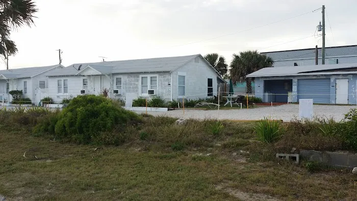 Surfside Oceanfront Cottages Picture 2