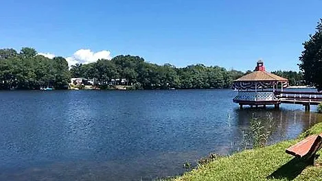 Garden Lake Park & Sales Picture 4