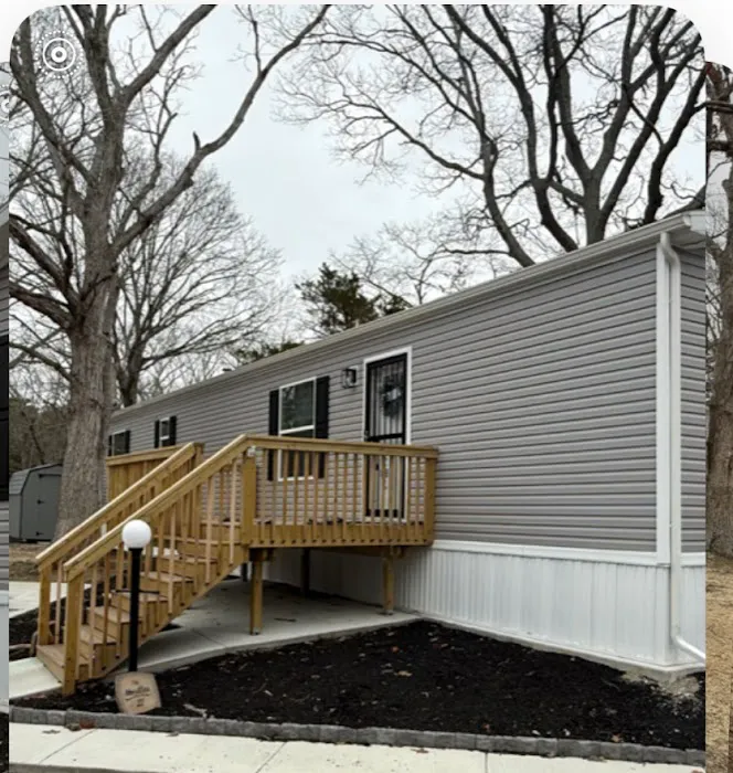 Edgewood Village Homes Picture 7