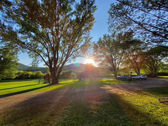 Pine Crest Campground Picture 5
