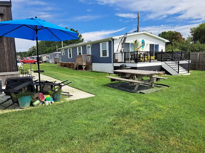 Bay Front Mobile Home Court & RV Picture 2